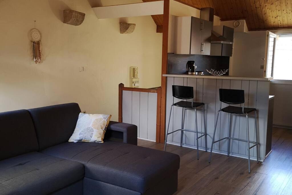 Duplex Au Centre Ville, Dans Cour Interieure Calme Dole Exterior foto